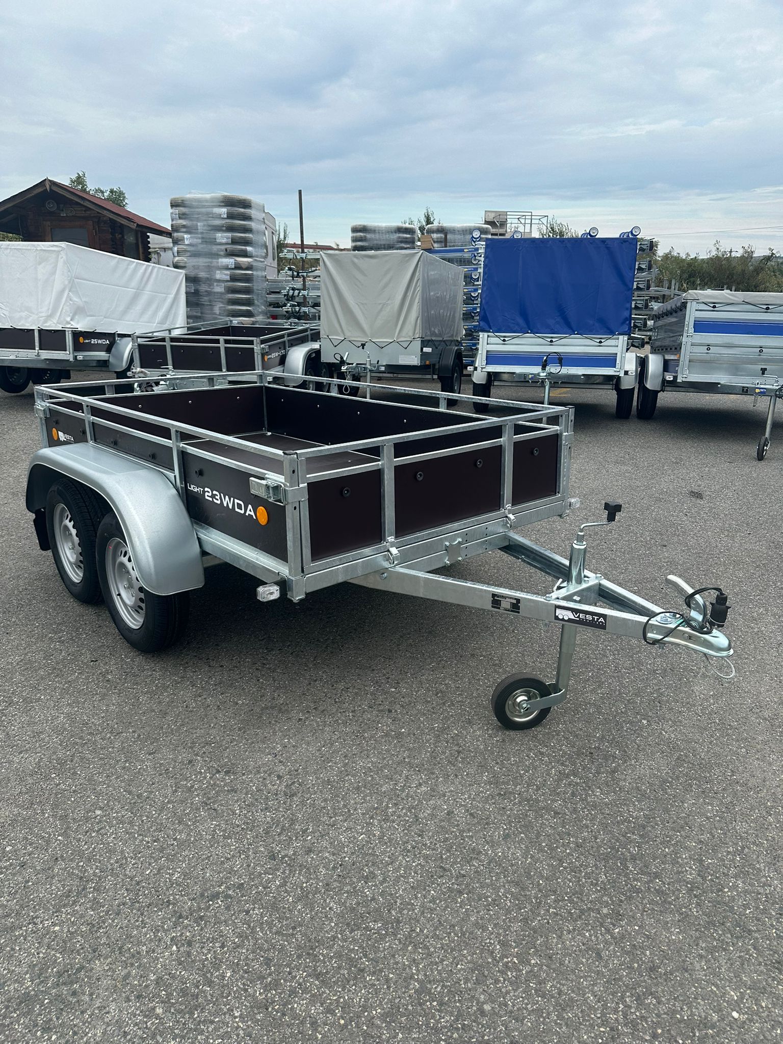 REMORCA VESTA 23 WDA, 750 KG !             (CATEGORIA B )