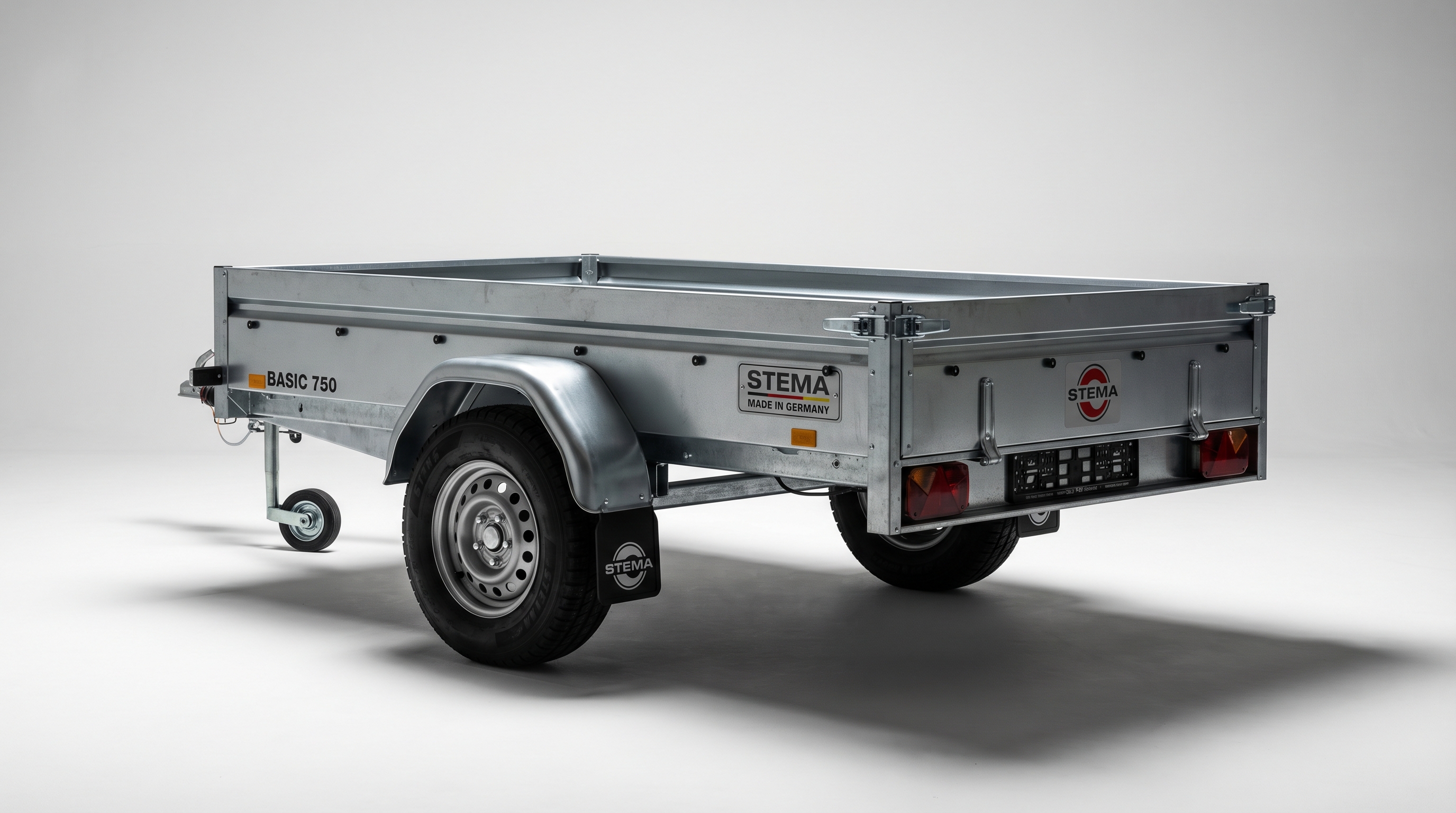 Remorcă 750 kg STEMA – calitate premium pentru transport sigur